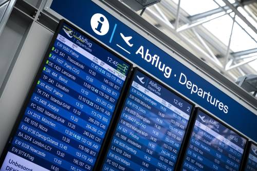 Helft vluchten luchthaven Düsseldorf geannuleerd door staking